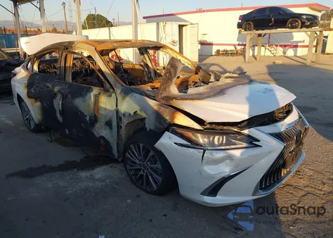 2021 Lexus Es 350 z USA, uszkodzony, nr VIN 58ADZ1B12MU088281